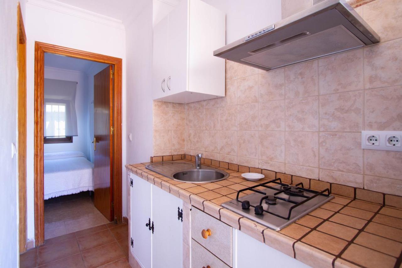 Apartamentos Turisticos Trajano Bolonia Exteriör bild