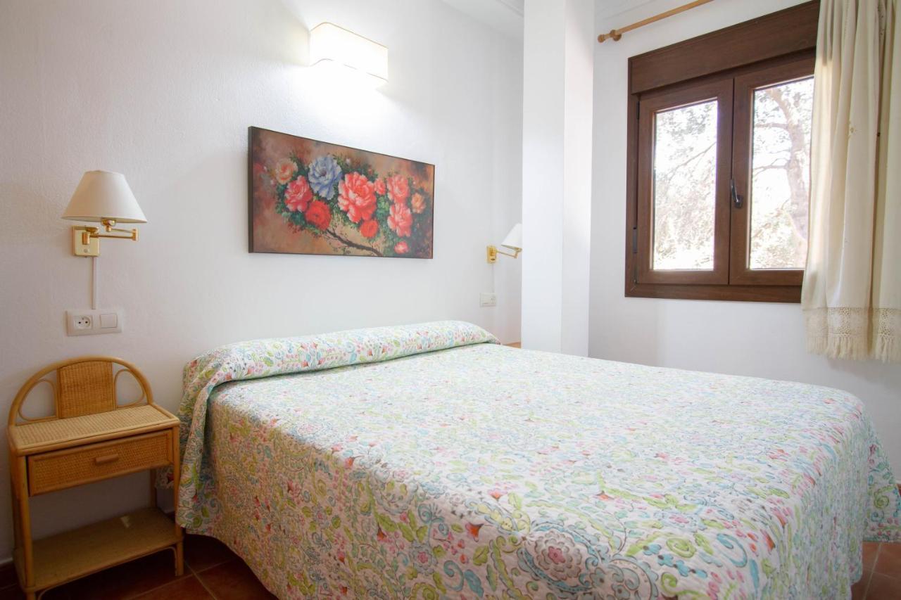 Apartamentos Turisticos Trajano Bolonia Exteriör bild