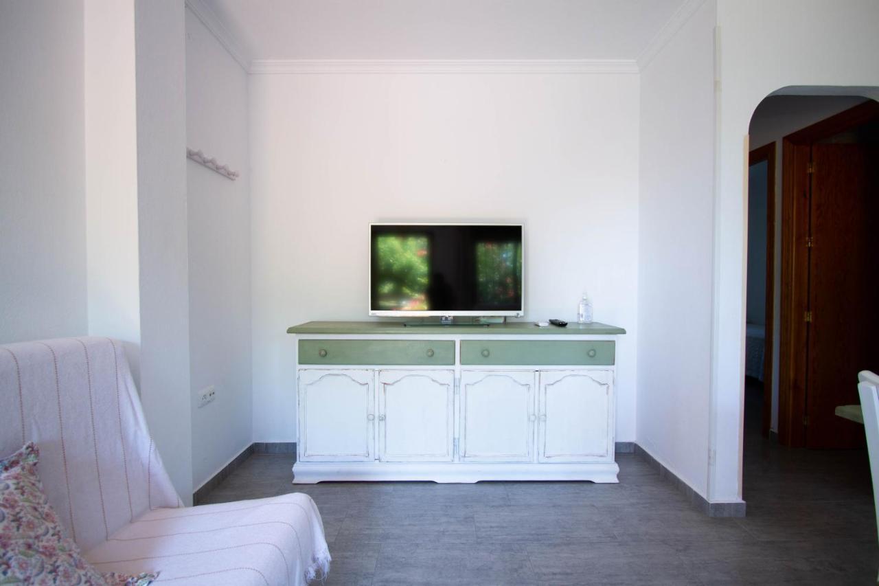 Apartamentos Turisticos Trajano Bolonia Exteriör bild