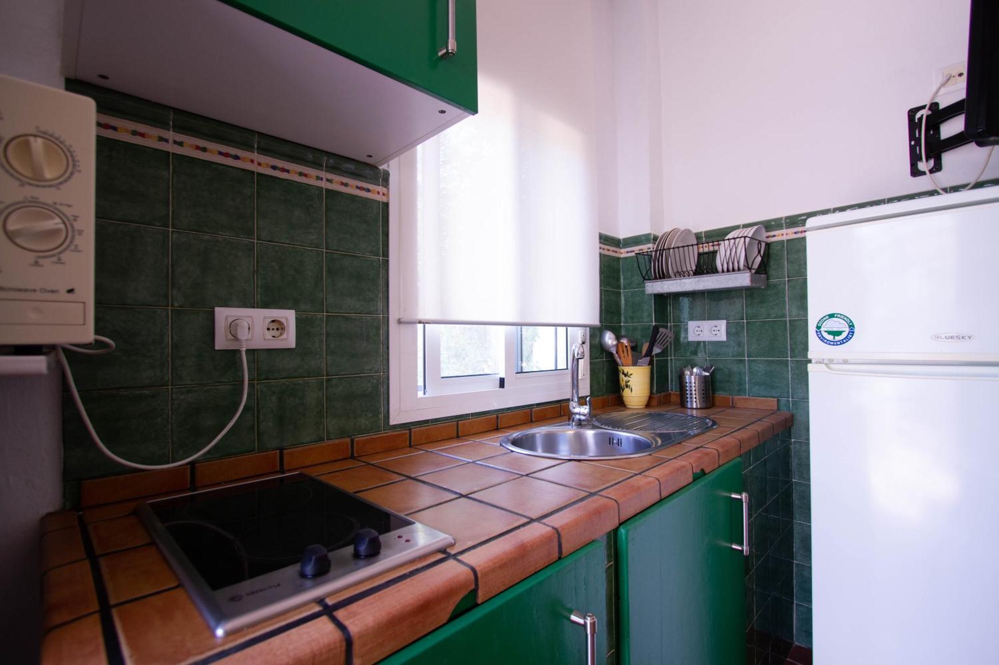 Apartamentos Turisticos Trajano Bolonia Exteriör bild